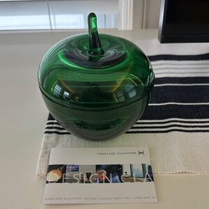 NEW Original Hadeland Glassverk Green Apple glass box